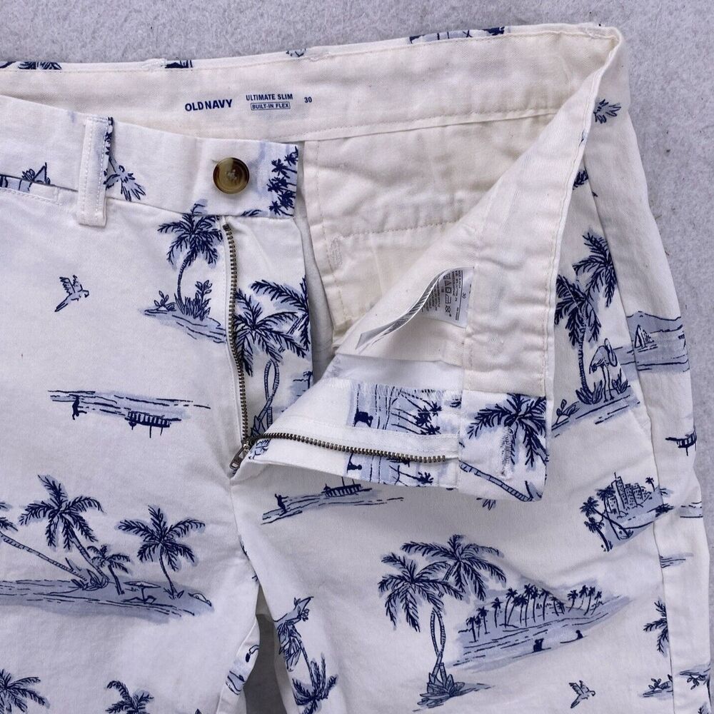 Old Navy Ultimate Slim Shorts Mens 30 White Blue Palm Tree Scenic Beach Chino - Picture 4 of 9
